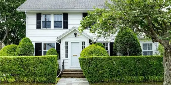 22 Oak St