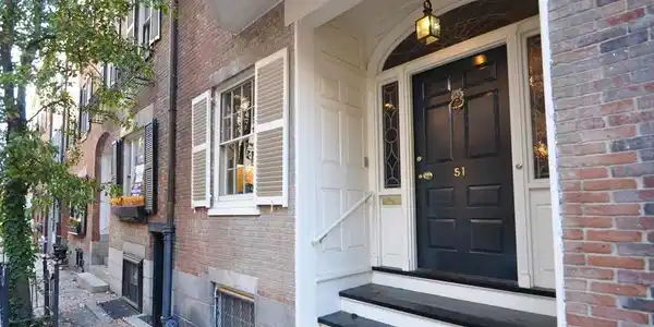 51 Pinckney St