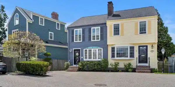 11 Leslie Cove
