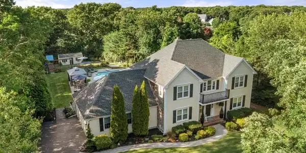 9 Fieldwood Drive