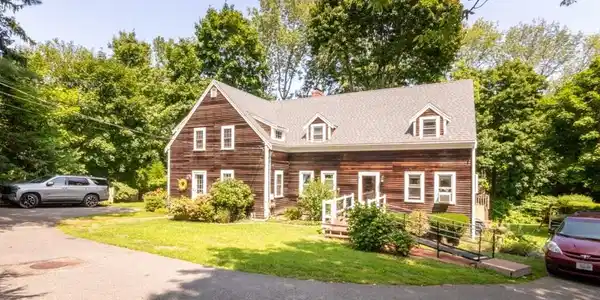 588 Country Way