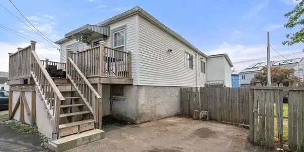 61 Mckinley St