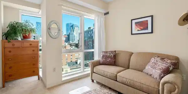 1 Nassau St