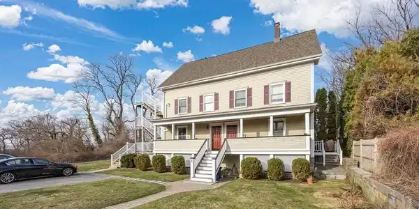 5 Viking St