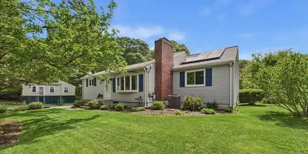 13 Thrush Ave