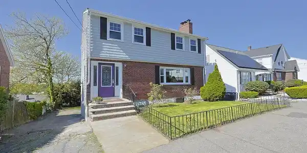 198 Suffolk Avenue