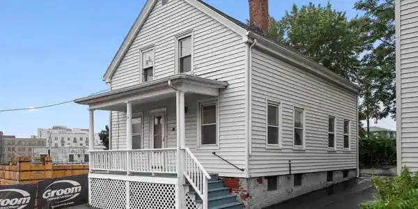 13 Oxford St