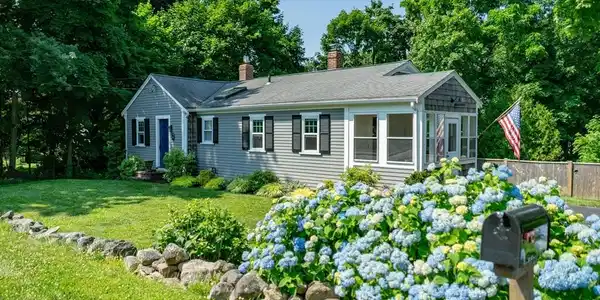 285 Country Way