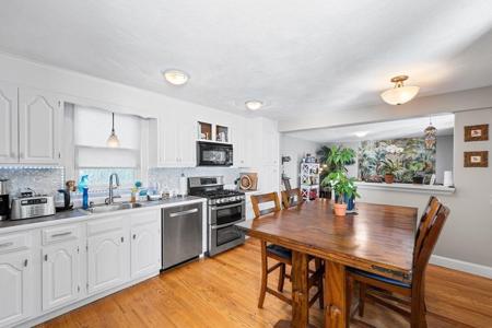 44 Mill St