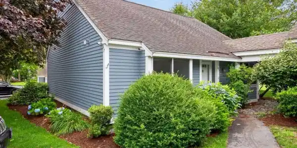 87 Susanna Dr