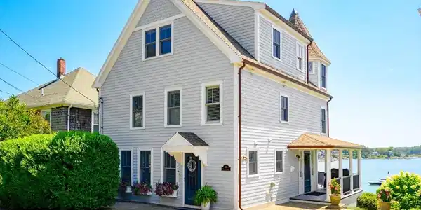 67 Hampton Circle
