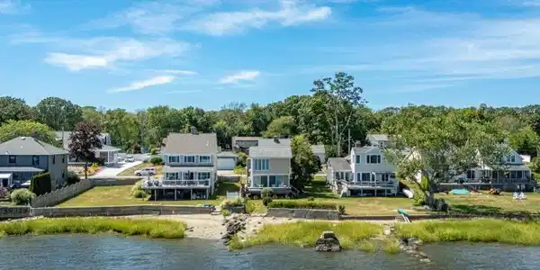 110 Seaview Ave