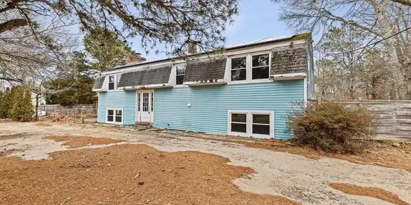 1460 Massasoit Rd