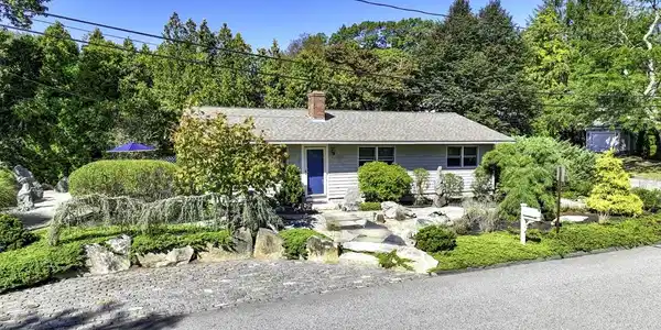 7 Cynthia St