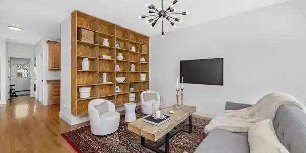168 West 9th St