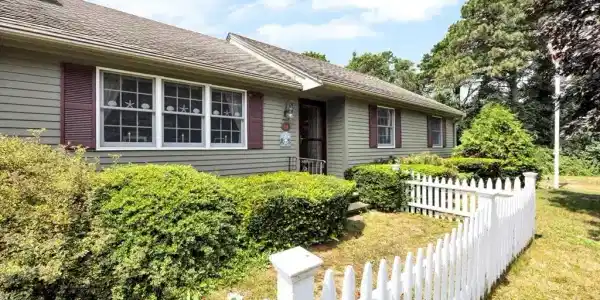 15 Wood Song Dr