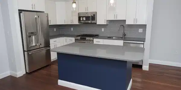 170 W Broadway