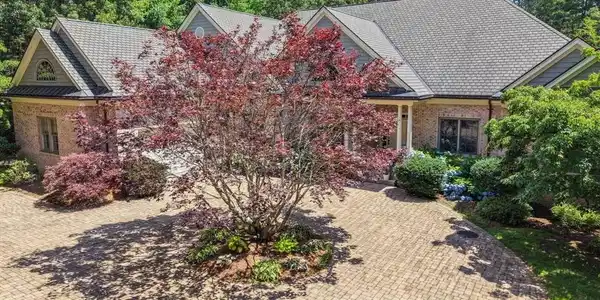 93 Oyster Way
