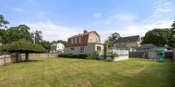 26 Oakwood Rd