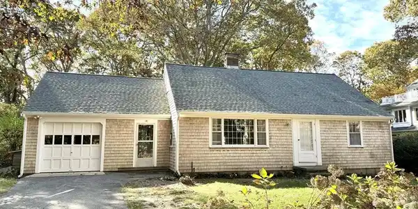 14 Gunning Point Ave