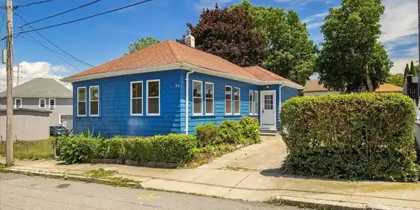 22 Queen St