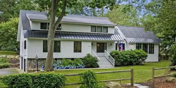 16 Woodholm Rd
