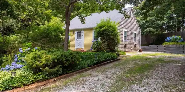 22 Country Lane