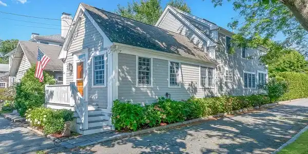 21 Church St