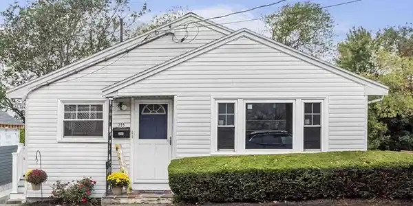 295 Reservoir Ave