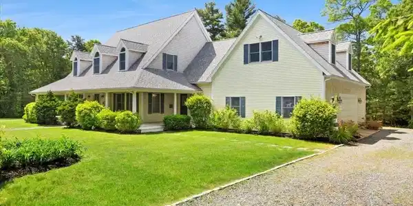 97 Harbor Dr