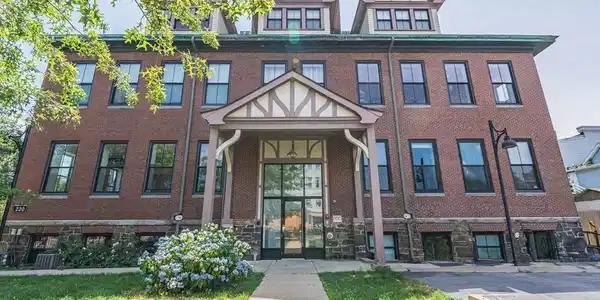 220 Spencer Ave