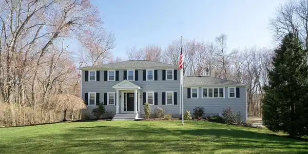18 Longmeadow Rd