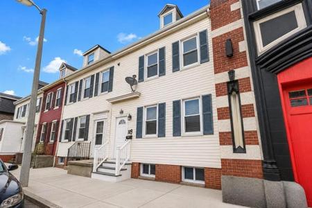 60 Marion St
