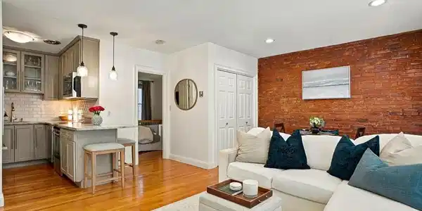 8 Battery St