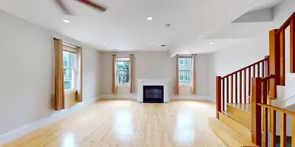 538-540 East 8th St