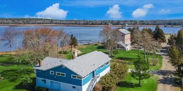 3 Bass Point Rd