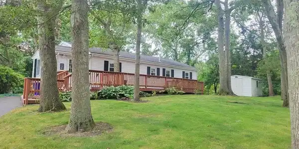 9 Driftwood Ln