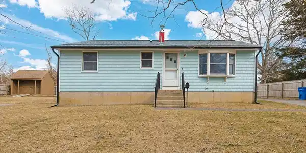 21 Heritage Cir