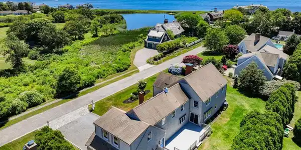 15 Waterside Ave