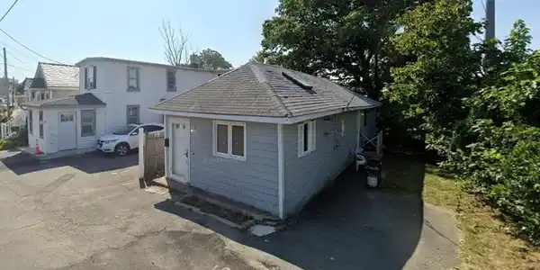 8 Bridge St