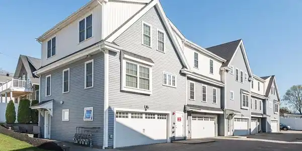 27 Mill St