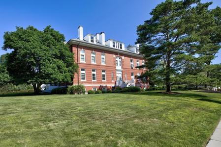 66 Haskell St