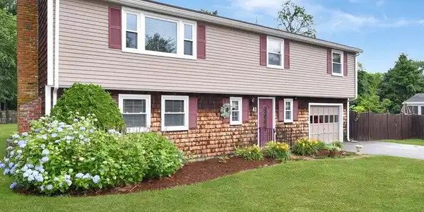 41 Constantine Dr