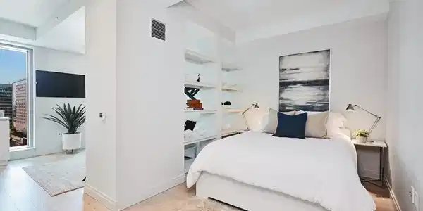 135 Seaport Blvd