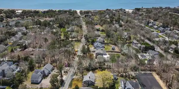 66 Brooks Rd