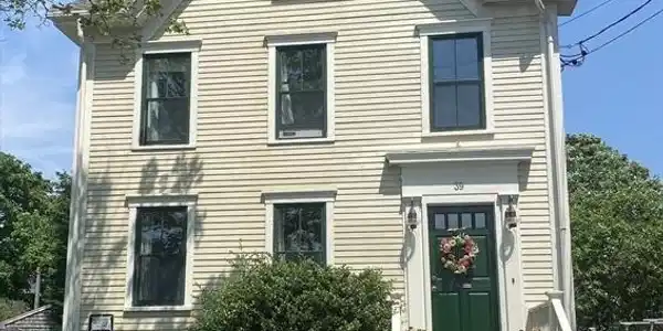39 Fort St