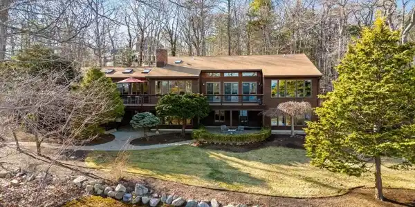 92 Hesperus Ave