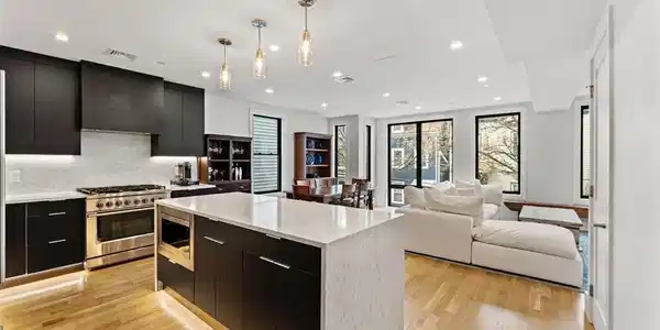 8 Mercer St