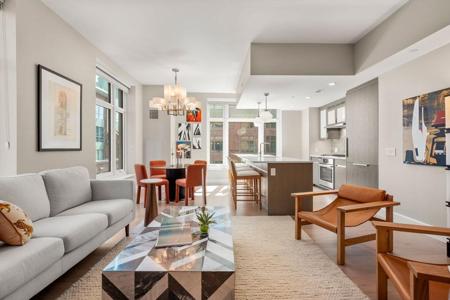 100 Lovejoy Wharf