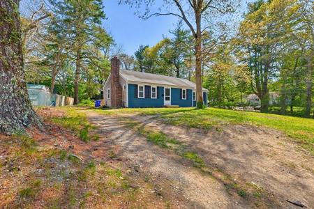 9 Scraggy Neck Rd Ext